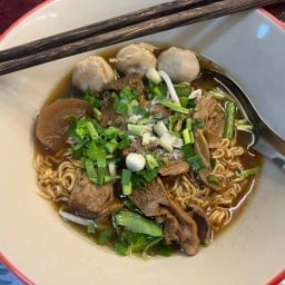 ก๋วยเตี๋ยวคุณยาย สูตรเพชรบุรี