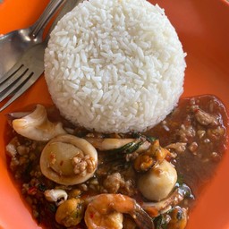 ข้าวกะเพราทะเล