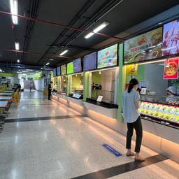 Food Hubb (Eat Meet Drink) อาคารวิทยกิตติ์