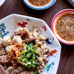 ชุดรวมหมู