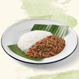 ข้าวกะเพราเนื้อราด