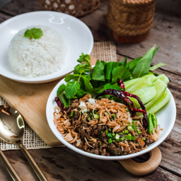 ข้าวสวย+ลาบหมูคั่ว