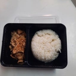 ข้าวทอดกระเทียมพริกไทย