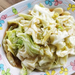 กะหล่ำปลีผัดน้ำปลา