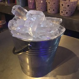 น้ำแข็ง