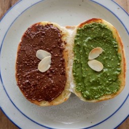 โชคุปังเนยถั่วมัทฉะ ดาร์คชอค