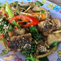 กะพงผัดฉ่า