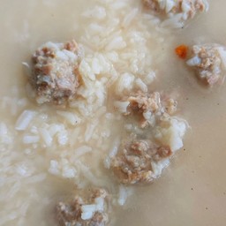 ข้าวต้มหมูสับ - หมูชิ้น