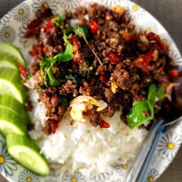 คลั่งกระเพรา(อาหารอิสลาม)