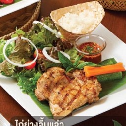 ไก่ย่างจิ้มแจ่ว