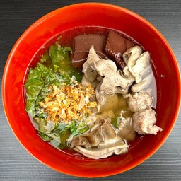 เกาเหลาหมู ใส่เลือดหมู พิเศษ