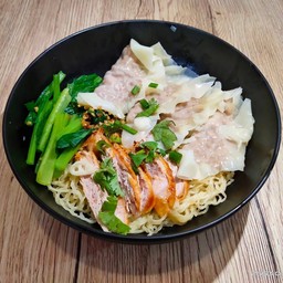 ก๋วยเตี๋ยวเกี๊ยวหมู