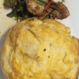 ผัดเผ็ดหมูป่าราดข้าว + ไข่เจียว