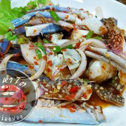 ยำปูม้าสด