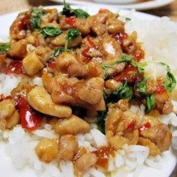 ผัดกระเพราพริกแห้งสูตรโบราณ (3ต.แซ่บนัว อาหารตามสั่ง)