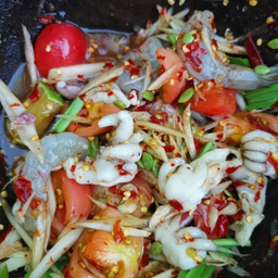 ตำปูปลาร้ากุ้งสด+ปลาหมึก