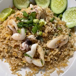 ข้าวผัด ปลาหมึก