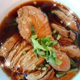 ก๋วยเตี๋ยวไก่มะระทุกอย่าง+น่อง