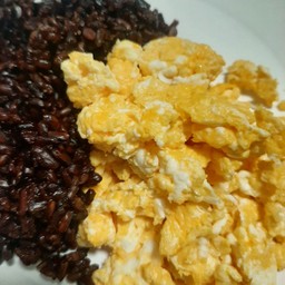 ข้าวไข่กวน