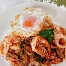 ทะเลผัดน้ำพริกเผา