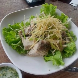 เนื้อกะพงลวกจิ้ม