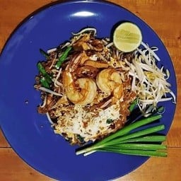 ผัดไทกุ้งสด