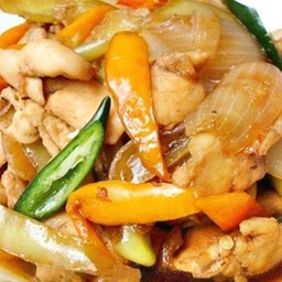 ผัดพริกสดไก่ (เป็นกับข้าว)