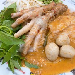 นัวนัวหน๋มเส้นน้ำยา พี่บุ๋ม