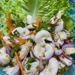 ยำหอยนางรม-กุ้งสด