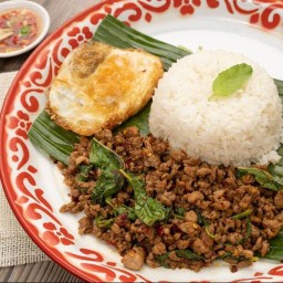 กะเพรา วัดใจ