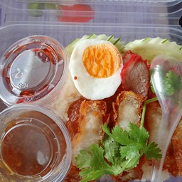 ข้าวมันหมูแดงหมูกรอบ