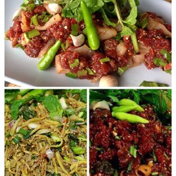 ส้มตำลาบก้อย &อาหารตามสั่งอาหารป่า เมืองกาญ ส้มตำปังปอนด์