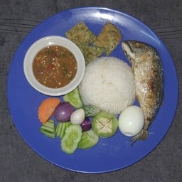 อร่อย เพราะ หิว (เจ๊แหม่มอาหารตามสั่ง)