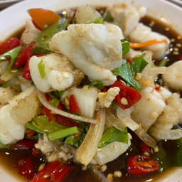 ยำไข่หมึก