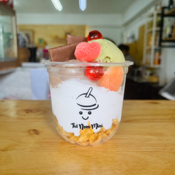 ไอศกรีม  วิปปิ้งครีม  ท๊อปเยลลี่