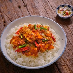 ผัดน้ำพริกเผา (ราดข้าว)