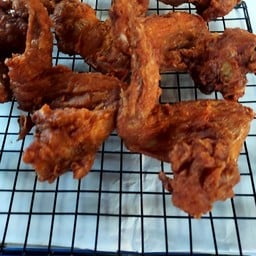 ไก่ทอดข้างเซเว่น (ถนนศิริมังคลาจารย์)