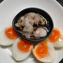 ยำเห็ดไข่ต้ม