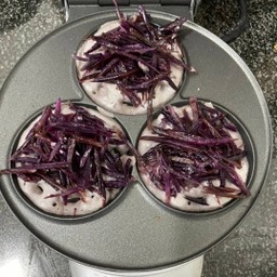 บ้าบิ่นมะพร้าวอ่อน ไส้มันม่วง