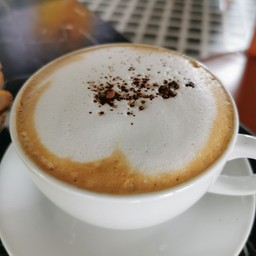 คาปูชิโน่ ร้อน/ Hot Cappuccino
