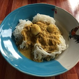 ชุดขนมจีนน้ำยากระทิ