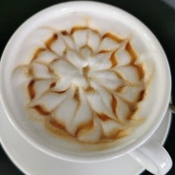 คาราเมลมัคคิอาโต้ร้อน/Hot Caramel Macchiato