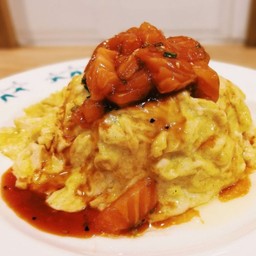 ข้าวไข่ข้นแซลมอนซอสเทอริยากิ
