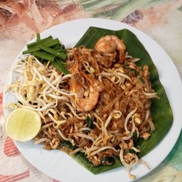 ผัดไทกุ้งสด