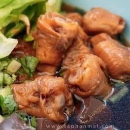 ก๋วยเตี๋ยวไก่มะระข้อล้วน