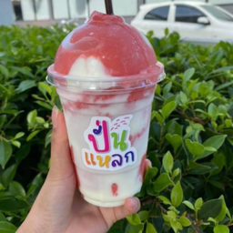 สตรอเบอรี่โยเกริ์ต