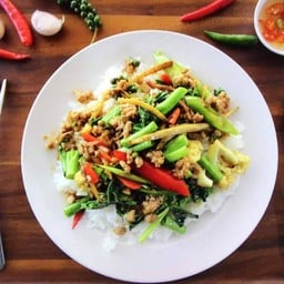 ผัดขี้เมาราดข้าว