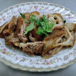 ขาหมูสับ