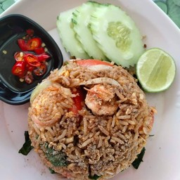 ข้าวผัดรถไฟ ใส่กุ้งกับไก่