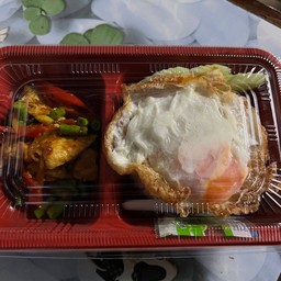 เครื่องแกงไก่ไข่ดาว